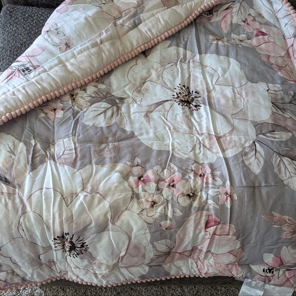 LAMBS & IVY SIGNATURE BOTANICAL WATERCOLOR FLORAL CRIB COMFORTER PINK GRAY